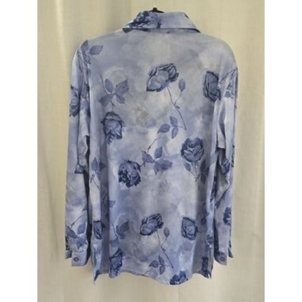 Blair Light Blue Rose Print Button‑Front Blouse WL 12W‑14W - Picture 6 of 8